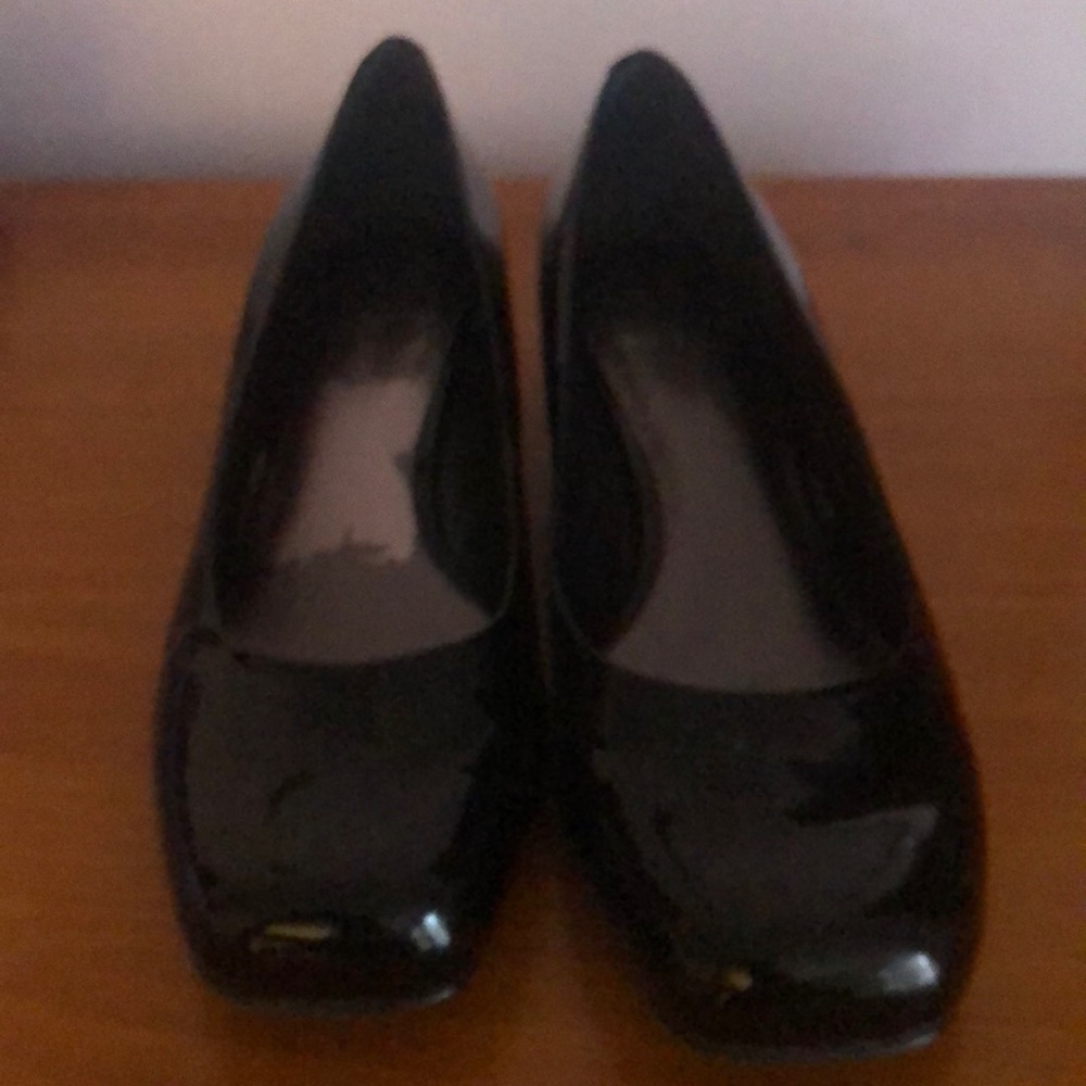 Nine West Shiny black patent letter shoes.